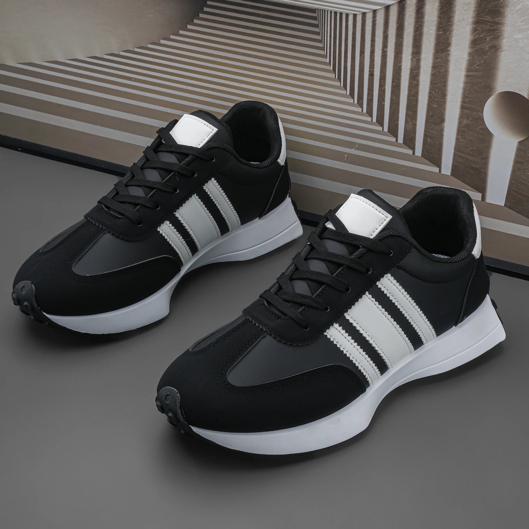 Men's casual shoes, low cut lace up trendy board shoes, fashionable and versatile, wear-resistant and anti slip bean shoes