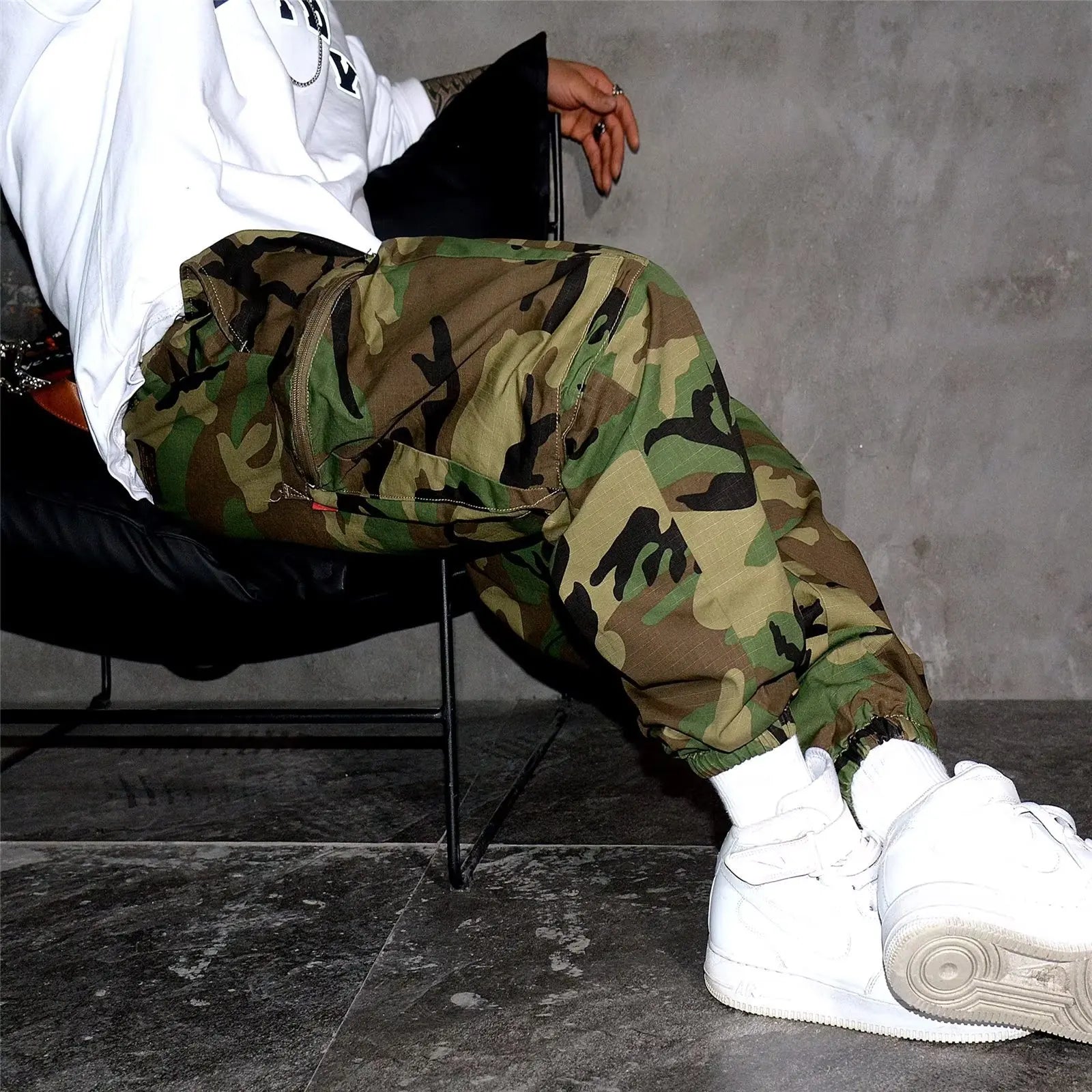 Camouflage Cargo Pants For Men  2024 Korean style Casual Tightened Nine-point Pants Men's Trendy Multiple pockets Harem Pants